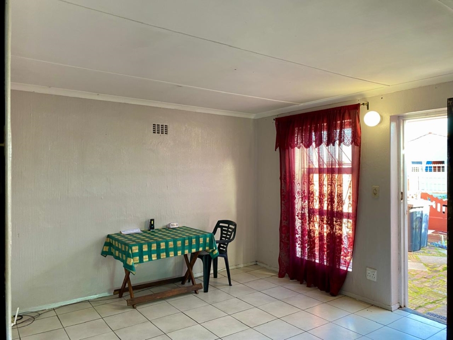 2 Bedroom Property for Sale in Portlands Western Cape